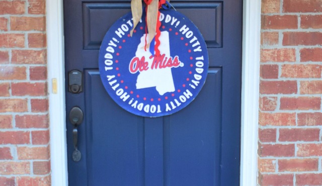OXFORD MS Central Location - AND COMFORTS OF HOME - New on Rental Market!