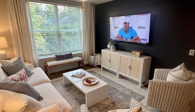 Oxford, Ms! Updated 3BD Condo Short Walk to Square and Grove!