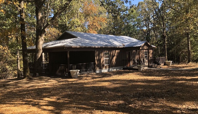 Oxford-Sardis Lake Total Privacy ~ New House on a Large Beautifully Wooded Lot