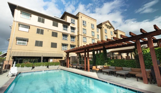 Oxford Suites Paso Robles