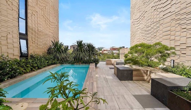 Oxley - 1 Bedroom Apt in the Heart of Collingwood!