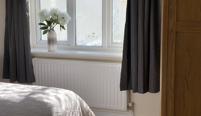 Oxwich View Cottage - short walk to Port Eynon beach and village amenities