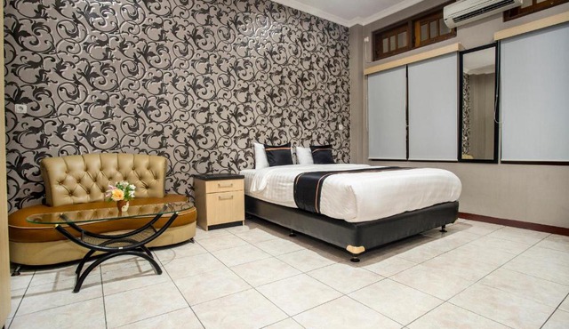OYO 2469 Sutomo Homestay