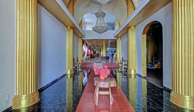 OYO 2574 Z Suites Hotel