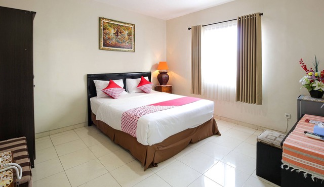 OYO 734 Tuban Torres Accomodation