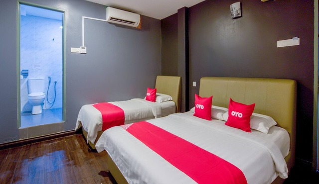 OYO 89895 Senses Budget Hotel