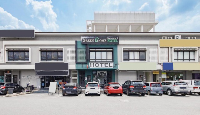 OYO 90399 Green Home Hotel syariah