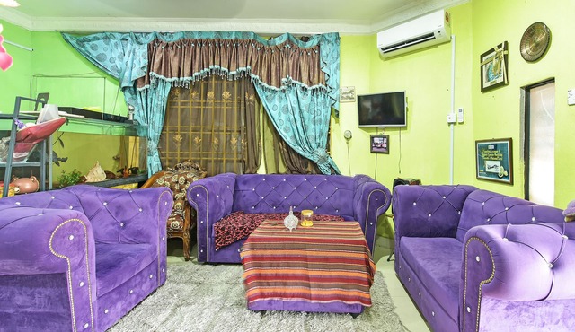 OYO 90740 Paddington Lodge