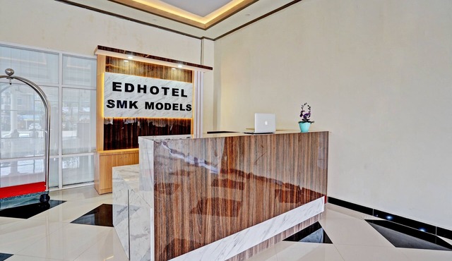 OYO 91997 Edhotel Smk Models Syariah