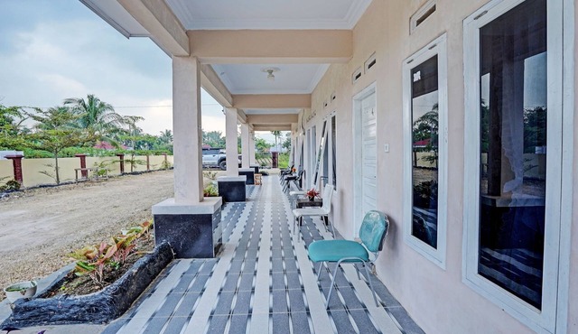 OYO 93033 Mutiara Homestay Syariah Near TPA/TPSA Nurul Yakin