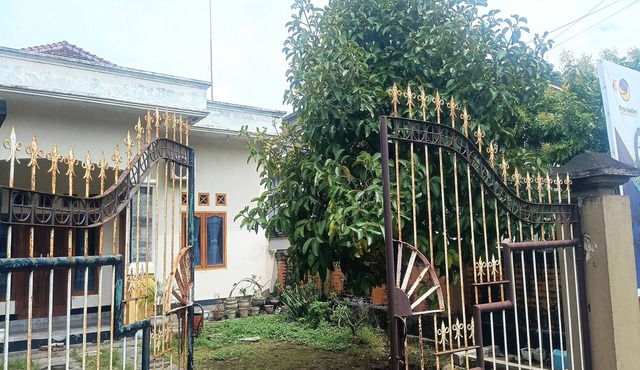 OYO 93425 Homestay Anisa