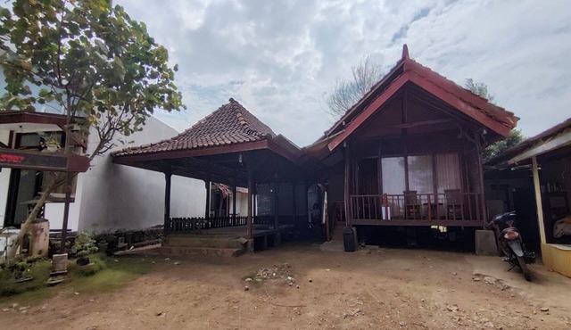 OYO 94017 Victouris ResortNearPantai Sepanjang