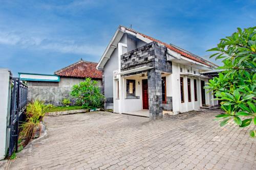 OYO 94851 Watulumpang 1 Guest House