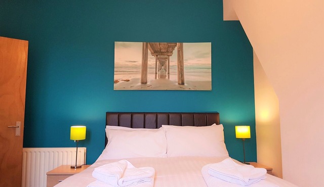 OYO Bath Road Apartments