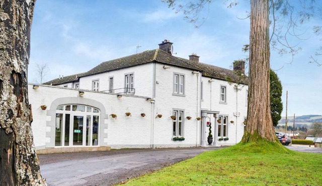 OYO Dryfesdale Hotel