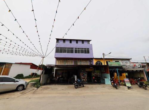 OYO HOME 90647 Mac Inn 94