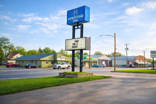 OYO Hotel Pipestone MN, Canterbury Park