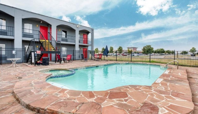 OYO Hotel San Antonio Lackland Air Force Base West