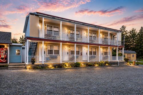 OYO Hotel Starlite Seneca Falls