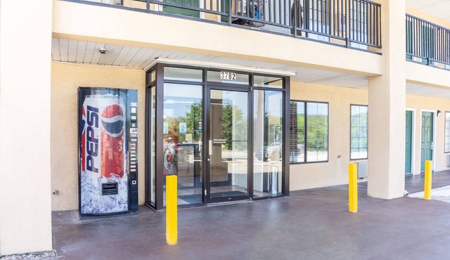 OYO Inn & Suites Medical Center San Antonio
