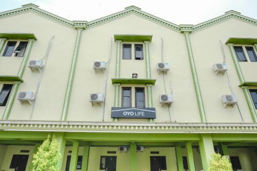 OYO Life 2508 Alba Suites Homestay Syariah
