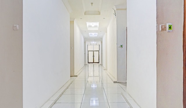 OYO Life 90544 Grand Redisa