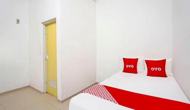 OYO Life 91670 Mannsur Homestay Syariah
