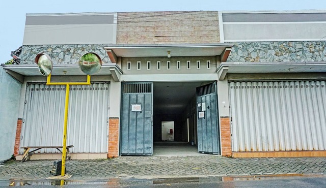 OYO Life 92393 Namimart Syariah 1