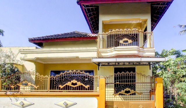 OYO Life 92846 Kost Putra Griya Eka