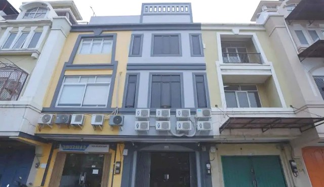 OYO Life 92883 Kost Ratana Cengkareng Syariah