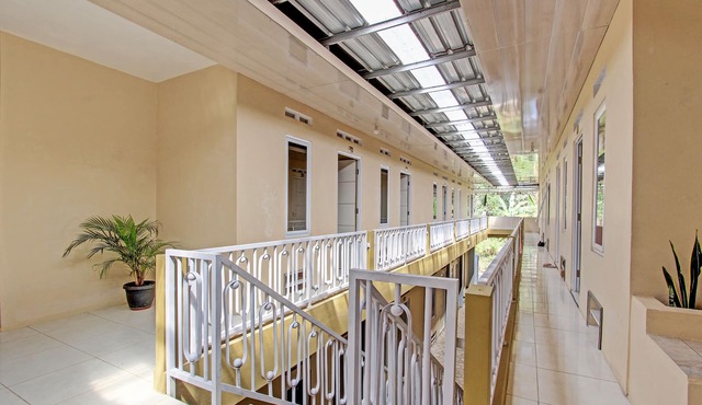 OYO Life 93034 Ayri Home