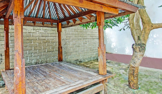 OYO Life 93058 Kos Subur