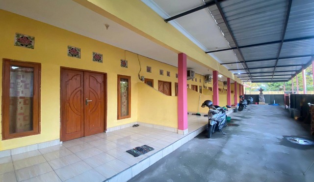 OYO Life 93259 Kos Kurnia