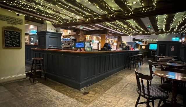 OYO The Greyhound Inn