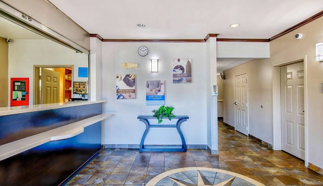 OYO Townhouse Beaumont Medical Center Area I-10
