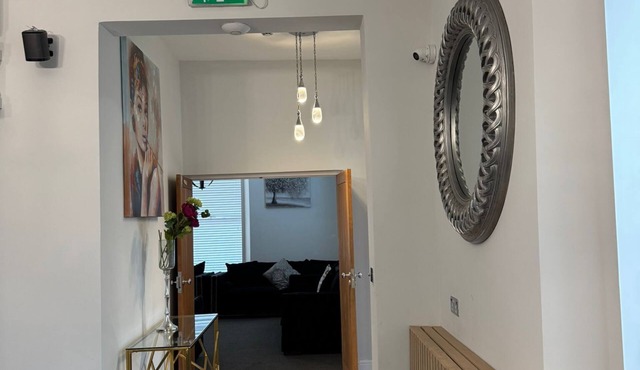 OYO Watton Vibe Hotel