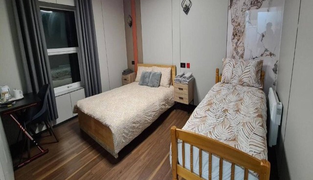 OYO Welsh Accomodation Standard Family of 3 Room