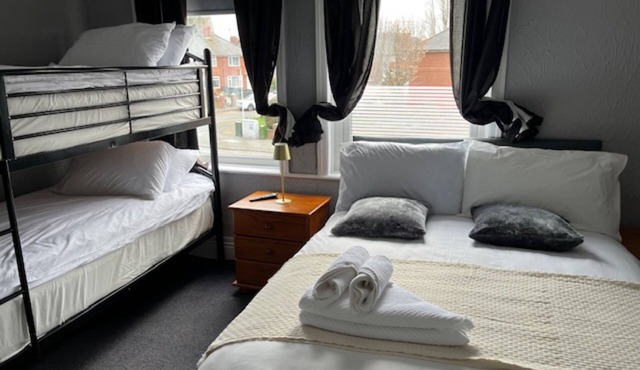 OYO Woodville Lodge Leeds