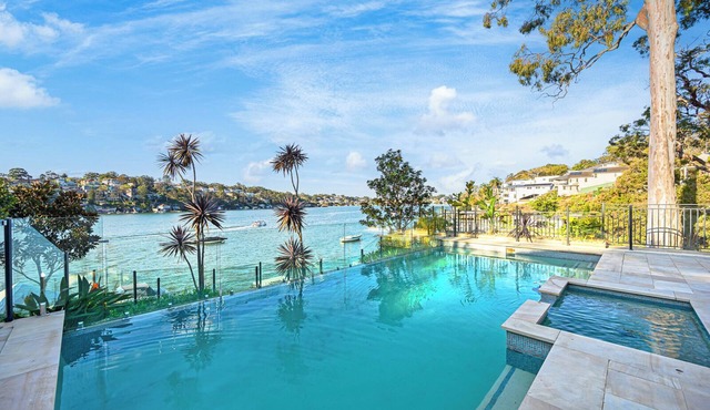 Oyster Bay · Luxury House Pier & Seaview