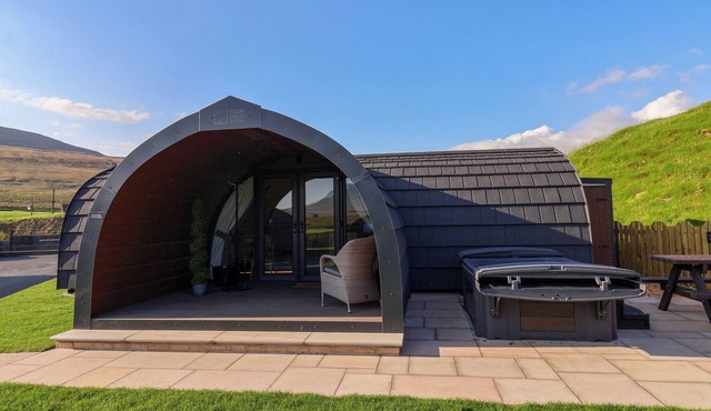 OYSTER CATCHER, pet friendly, character holiday cottage in Ingleton