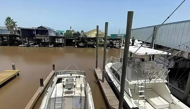 Oyster Creek Fishing Getaway+On Canal+2BD1BA King