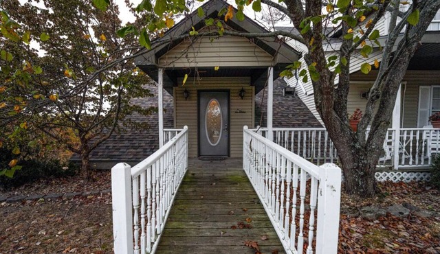Ozark Couples Retreat: A Romantic Hideaway Near Branson