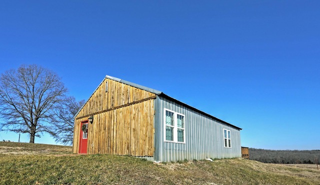 Ozark Mtn Views: Secluded Everton Retreat