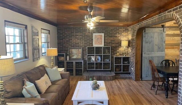 Ozark Valley Retreat & Glamp