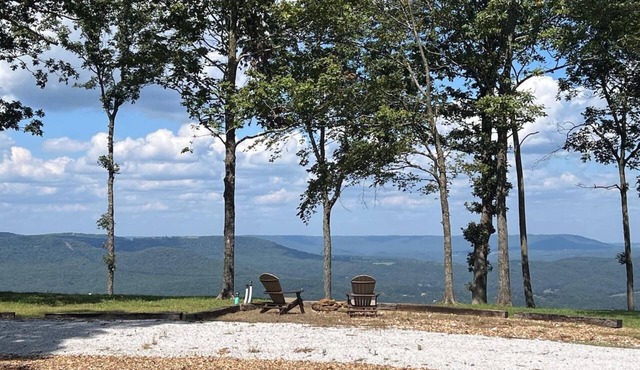 Ozark Vista Retreat - Ozark views and modern style