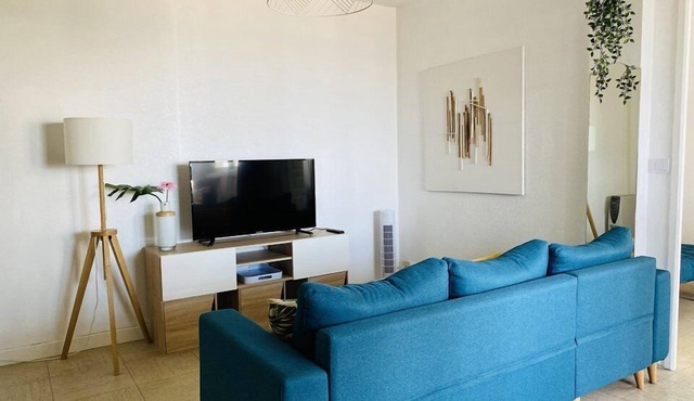 Pépite Centre Ville, Sea view, Sleeps 4, Parking, Beach, Harbour, Shops