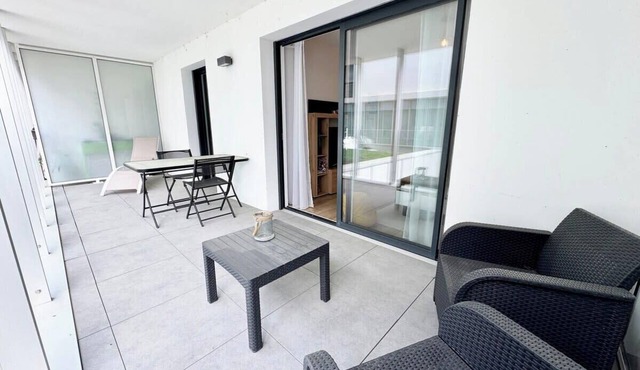 Péristyle - T2 de standing neuf - Balcon