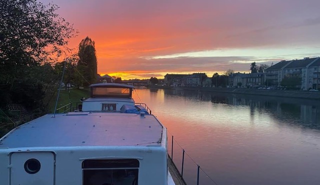 Péniche à 25 mn de Paris