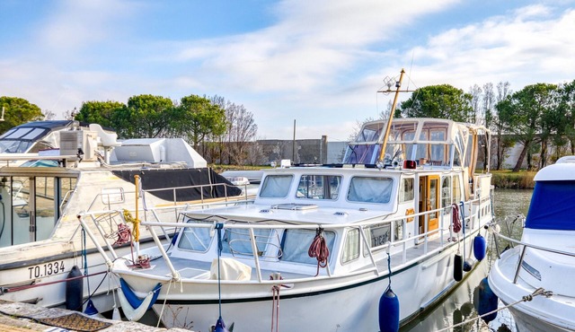 Péniche 'Bateau Gré' with Private Terrace