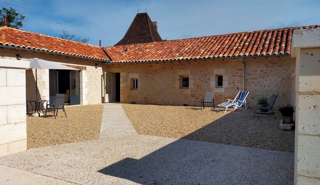Périgord, 4* gîte, sleeps 4, SPA, comfort, calm and authenticity,